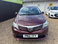 TOYOTA AVENSIS